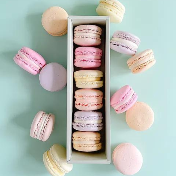 Macarons with Fudge Filling - Image 3